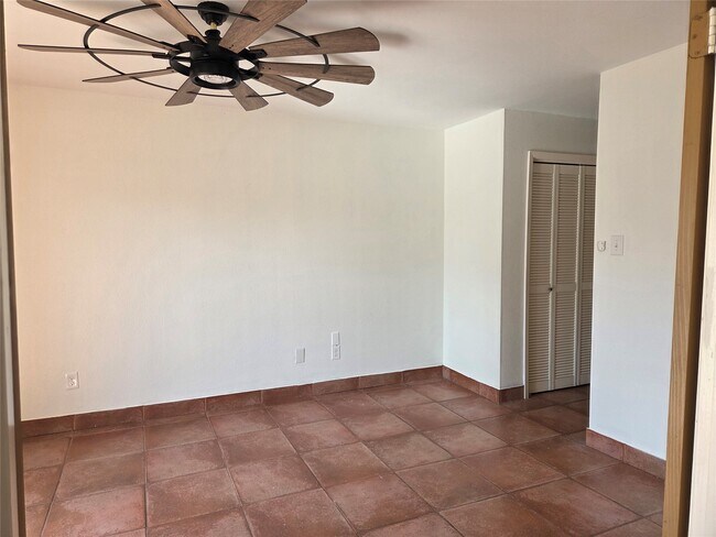 Building Photo - 10075 Westpark Dr