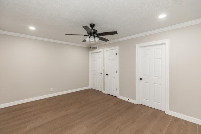 Building Photo - 185 El Pinto