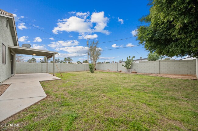 Building Photo - 4032 N 14th Pl