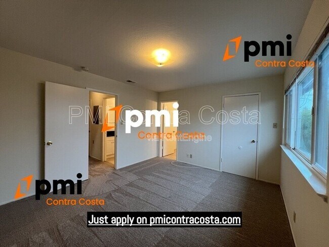 Building Photo - 933 Jackson St