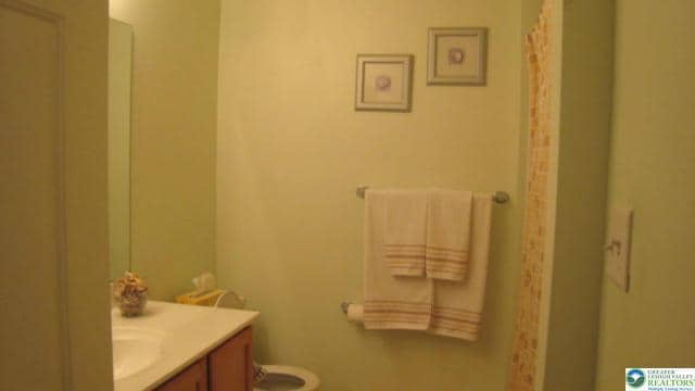 Building Photo - 1047 Sparrow Way