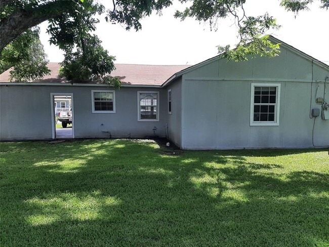 Building Photo - 10322 Rosehaven Dr