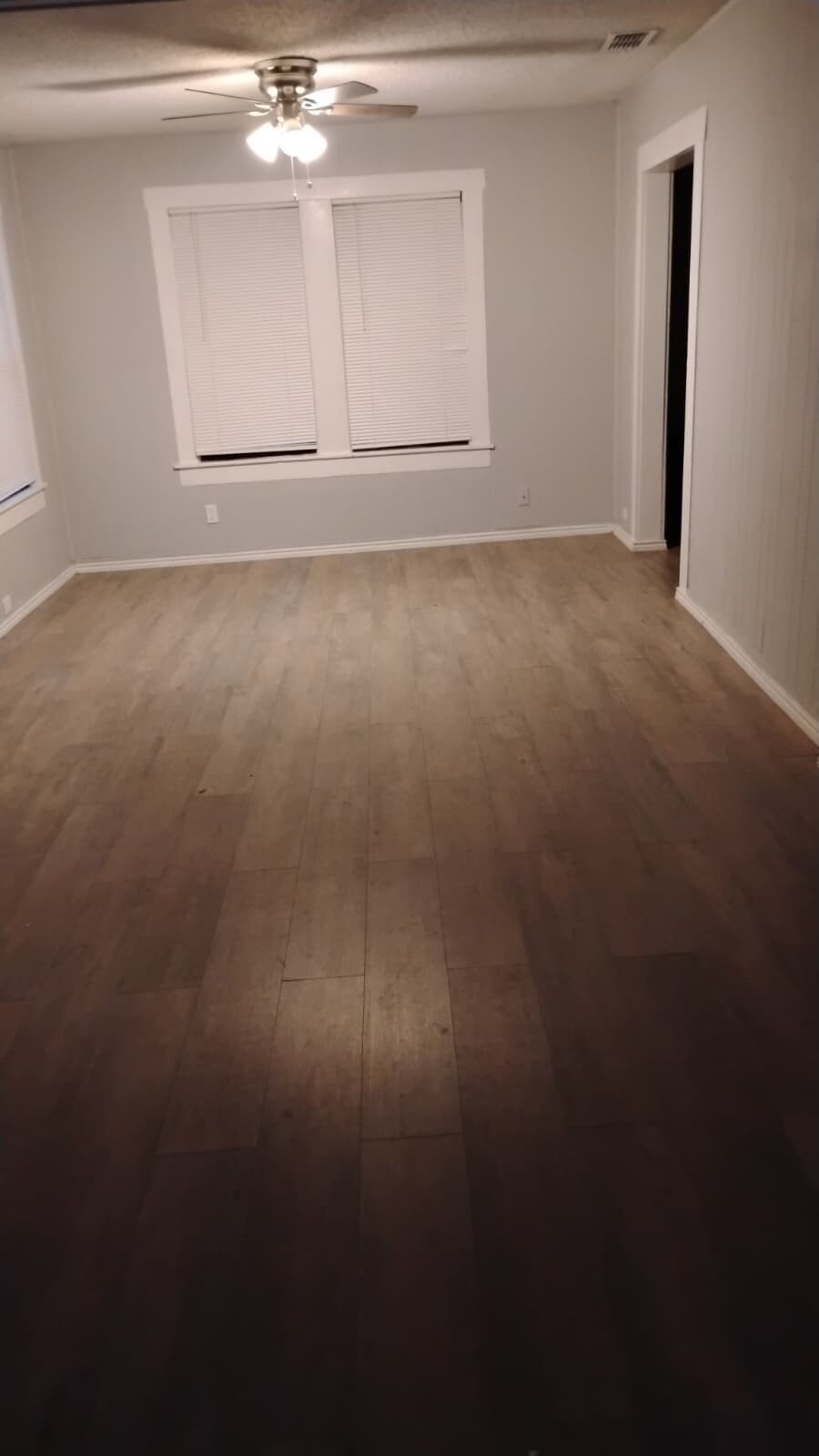 Building Photo - 211 W Huff Ave