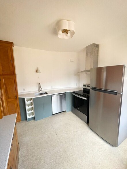 Building Photo - 3954 14th Ave S