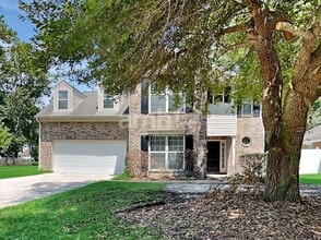 Building Photo - 130 Parkview Rd