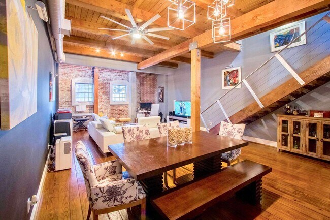 Building Photo - 205 Walker St SW