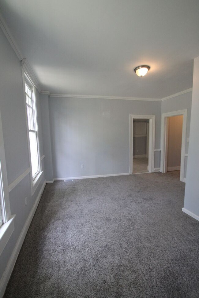 Building Photo - Exclusively Offered by Muse Realty Rentals...