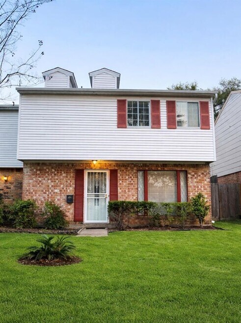 Building Photo - 5510 Deep Forest Dr