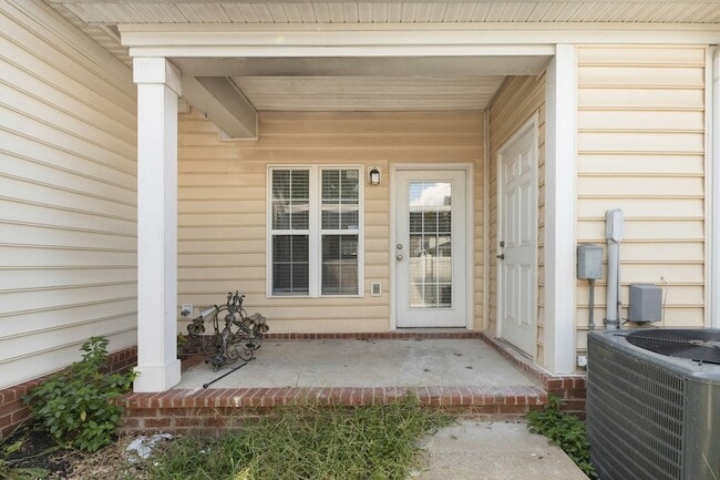 Building Photo - 4316 Summercrest Blvd