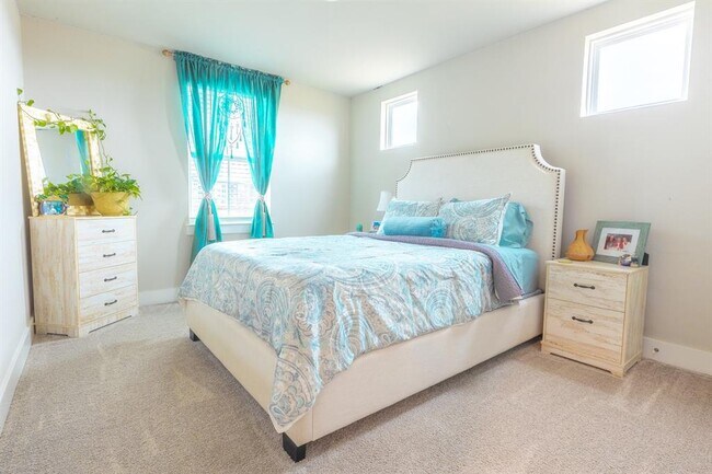 Building Photo - 7401 Grand Linden Wy