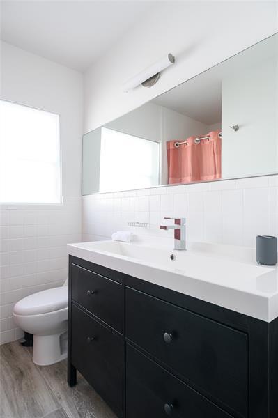 Building Photo - 1020 N Victoria Park Rd