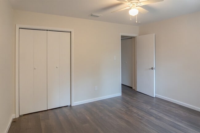 Building Photo - 1321 Burgess Dr