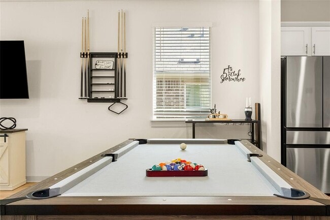 Building Photo - 10513 Defender Trl