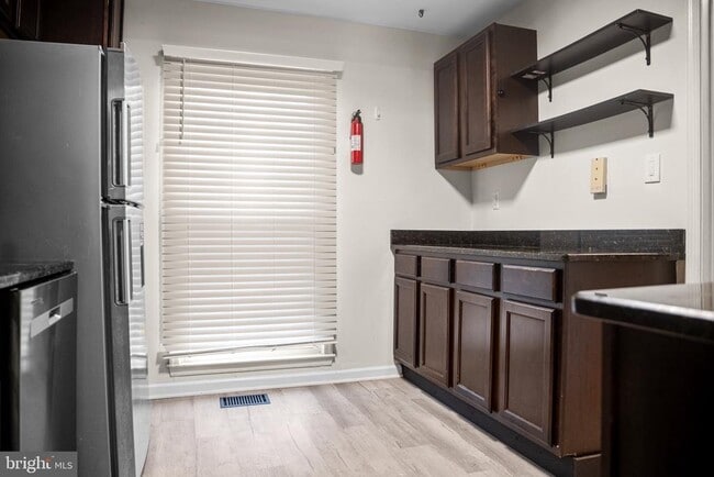 Building Photo - 14811 Belle Ami Dr