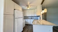 Building Photo - 220 Seville Dr