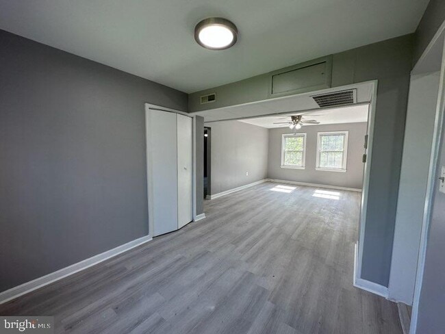 Building Photo - 6626 Boulevard View