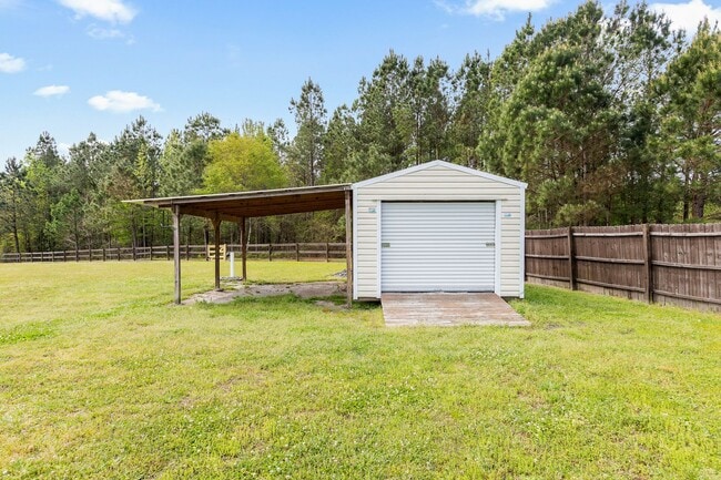 Building Photo - 214 Tall Tree Court