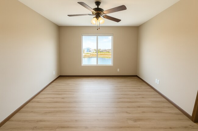 Building Photo - 729/31 Deer Haven