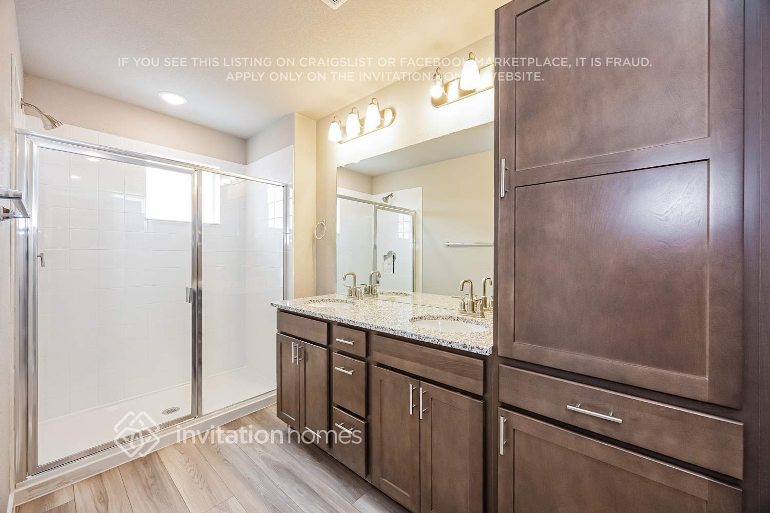 Building Photo - 13583 Arriba Dr