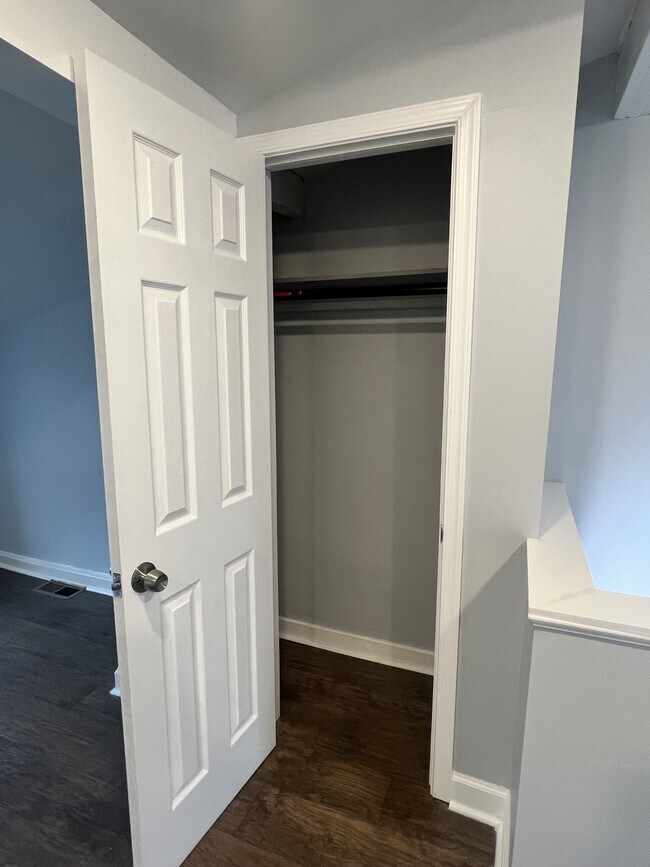 Building Photo - 1212 W Lombard St