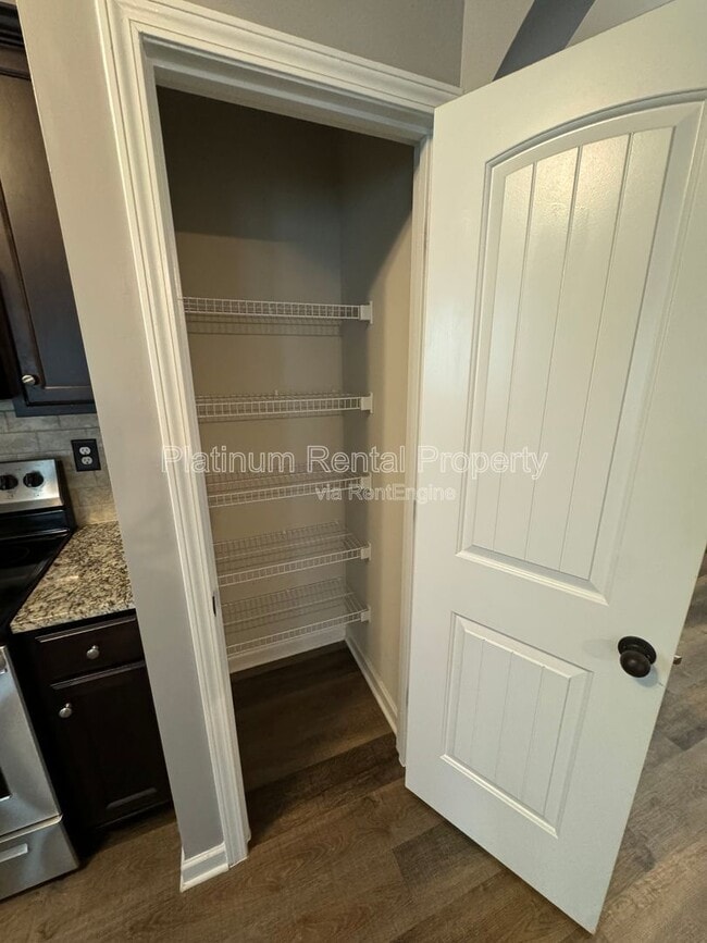 Building Photo - 5745 Woodside Crossing