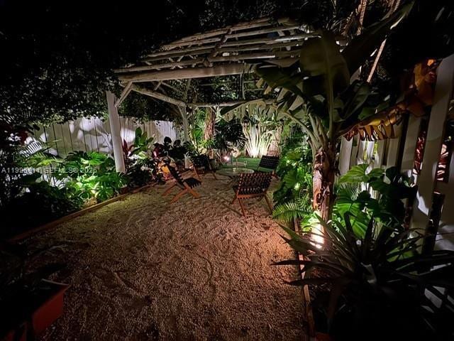 Building Photo - 3155 Jackson Ave