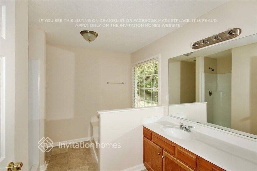 Building Photo - 43 Summer Glen Pl