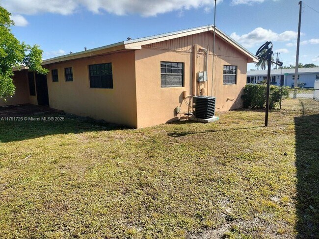 Building Photo - 17032 NW 49th Ct