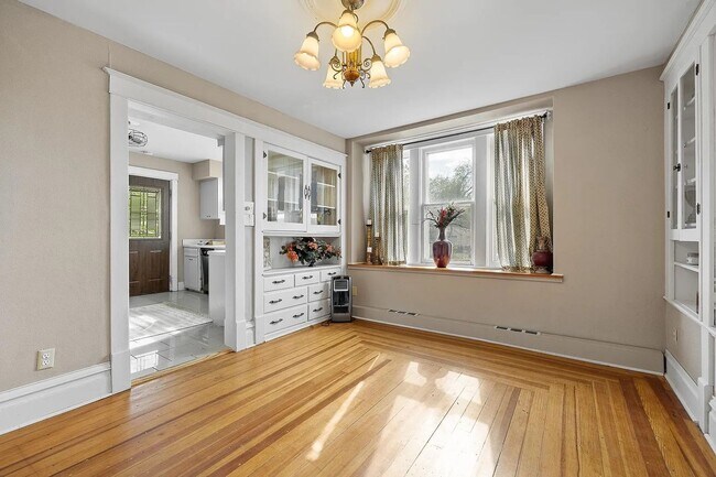 Building Photo - 231 Quincy St