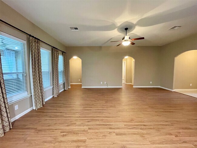 Building Photo - 2035 Borthwick Ln