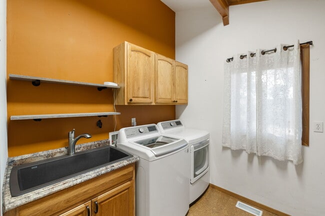Building Photo - 13912 Grey Bears Trail