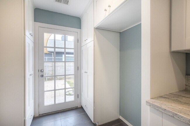 Building Photo - Tamarack Coastal Retreat! 1/2 Duplex with ...