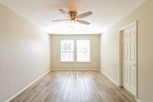 Building Photo - 11802 Alex Ln