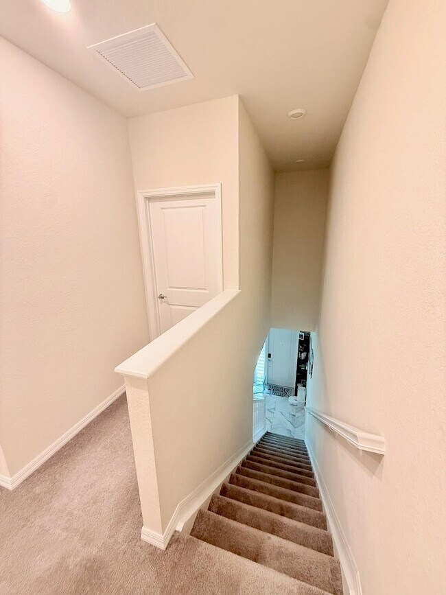 Building Photo - 5182 Eucalyptus Dr