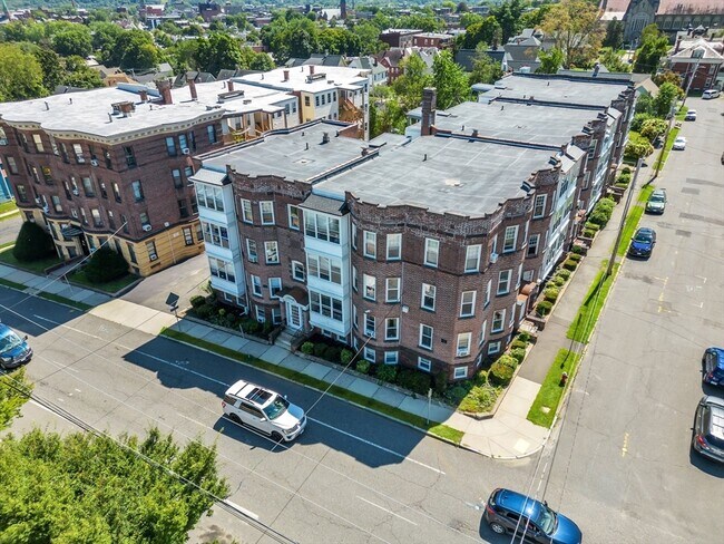 Building Photo - 35 O'Connor Ave