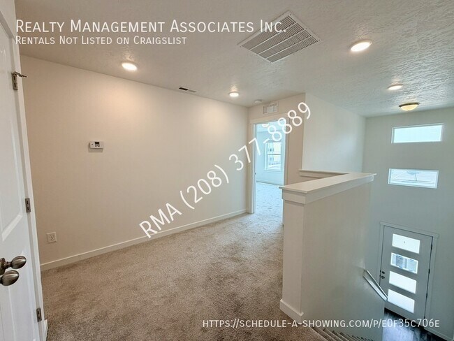 Building Photo - 4719 W Santa Fe Ln
