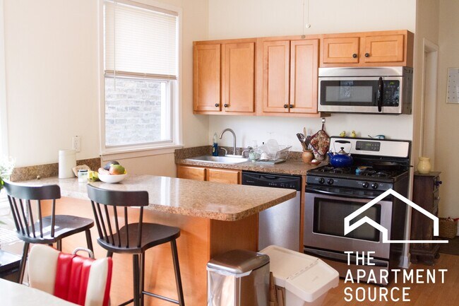 Building Photo - 2223 N Sawyer Ave