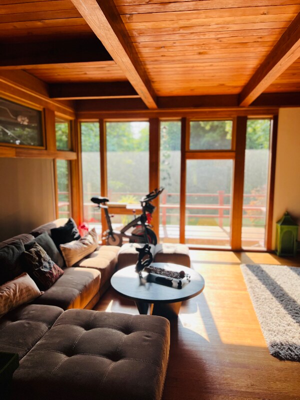 Building Photo - 27 Rundelane
