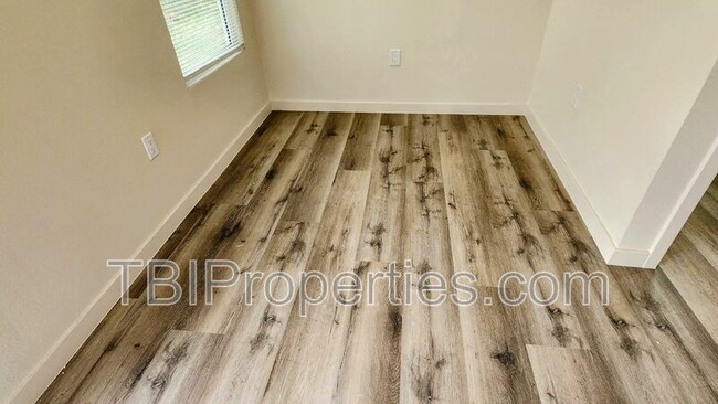 Building Photo - 508 Olive St