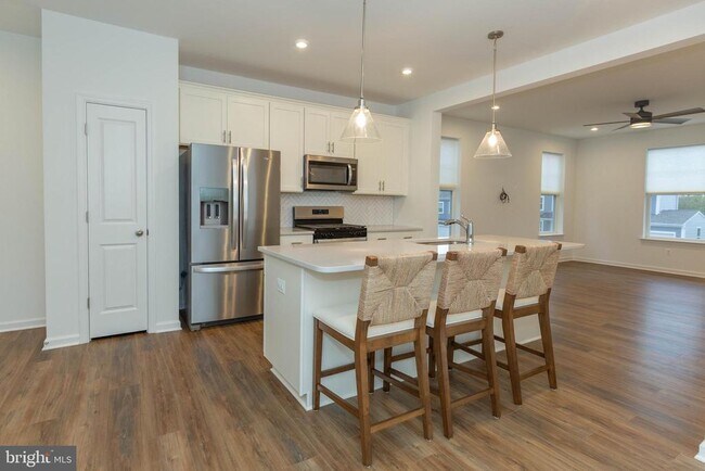 Building Photo - 767 Lord Fairfax St