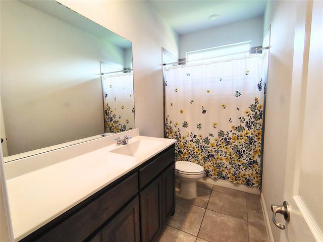 Building Photo - 423 Regatta Ln