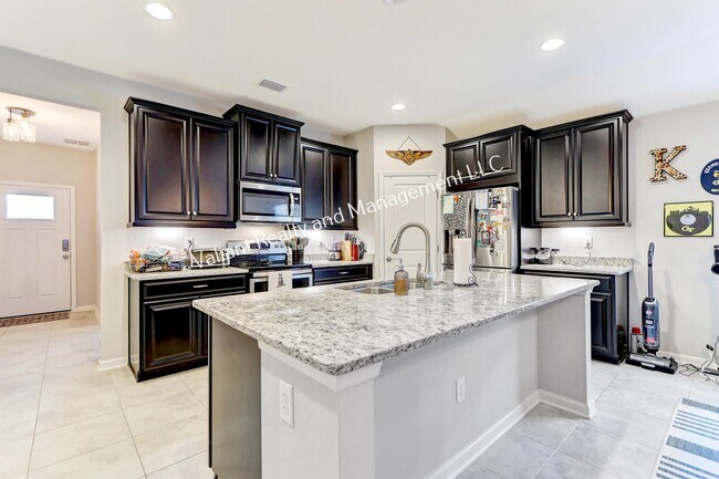 Building Photo - 14825 Rain Lily St
