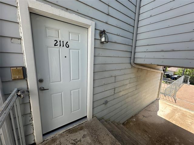 Building Photo - 9823 Summerwood Cir