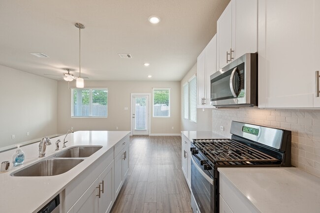 Building Photo - 3115 Skyrock Dr