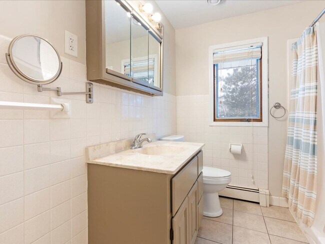 Building Photo - 3 Bedroom House on Mille Lacs Lake - All Utilities Included in Rent