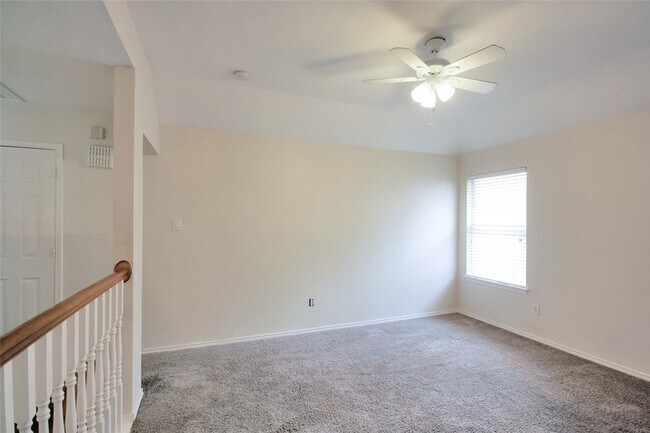 Building Photo - 624 Forest Hill Dr