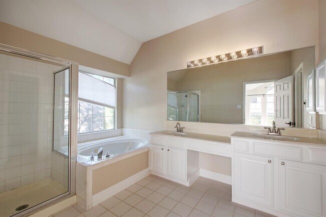 Building Photo - 4907 Craig Dr