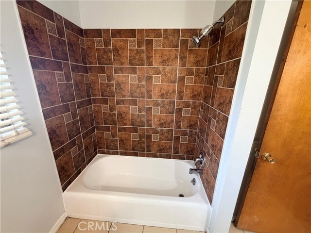 Building Photo - 323 E Holly St