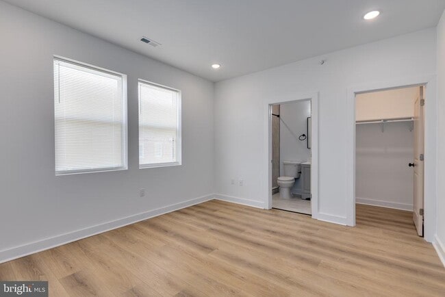 Building Photo - 2234 N Franklin St