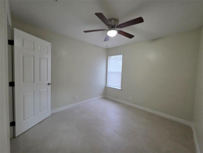 Building Photo - 2200 Katy Ln